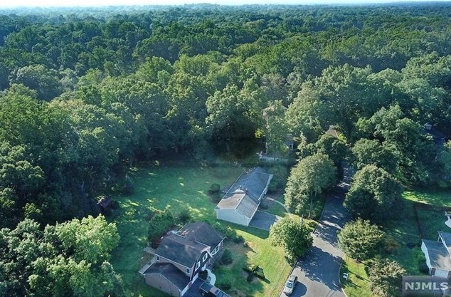 10 Ann St, Westwood, NJ 07675-7302