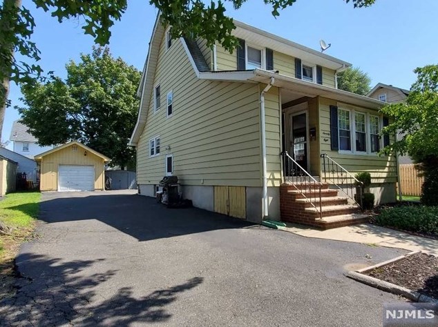 78 Terrace Ave, Rochelle Park, NJ 07662