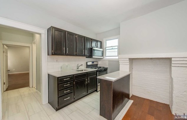 425 S 16th St #1, Newark, NJ 07103