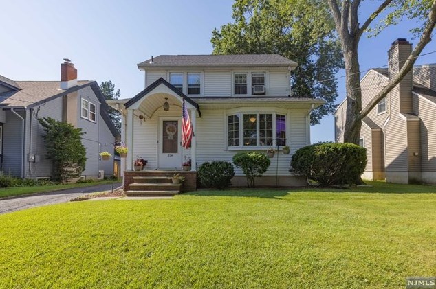 214 Zabriskie Pl, N Milford, NJ 07646