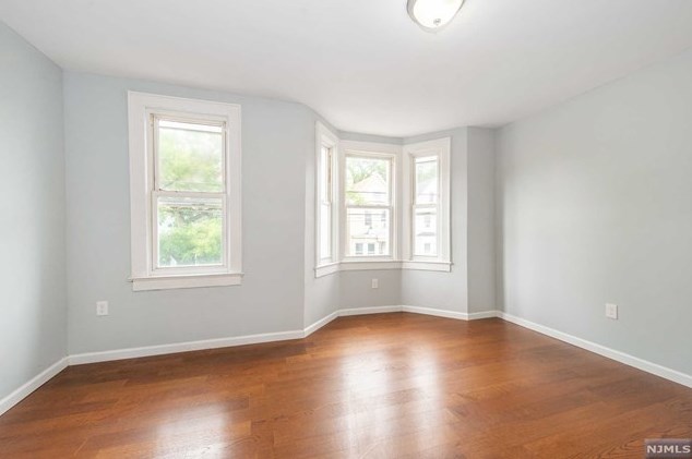 425 S 16th St #2, Newark, NJ 07103