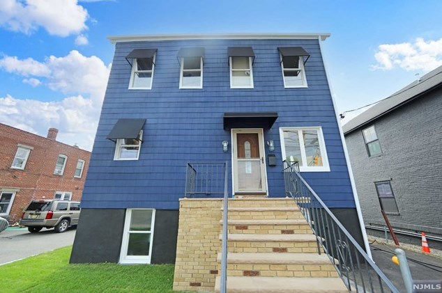 59 Liberty St, Little Ferry NJ  07643-1709 exterior