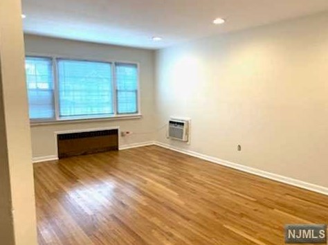 354 Copeland Ave #2, Lyndhurst, NJ 07071