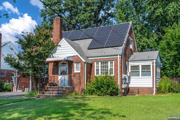 432 Grove St, Clifton, NJ 07013-3143