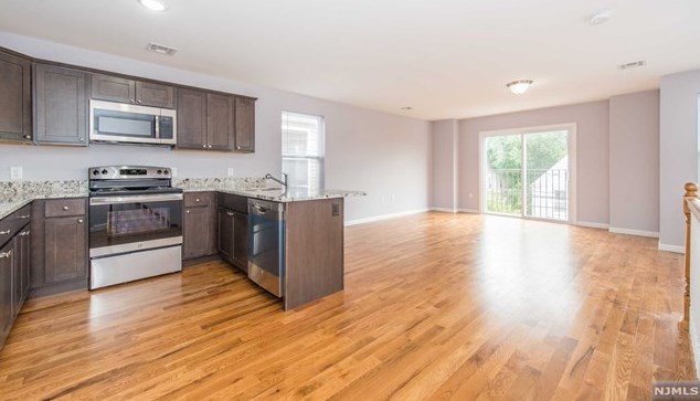 48 5th St, Newark NJ  07107-2906 exterior