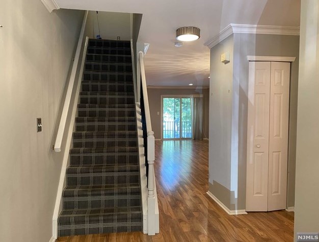 2185 Kent Ct, Mahwah, NJ 07430