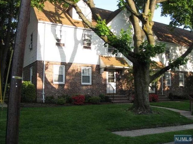 28 New St #8a, Tenafly, NJ 07670