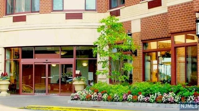 100 Old Palisade Rd #3816, West Fort Lee, NJ 07024
