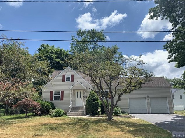 164 Doretta St, Westwood, NJ 07675