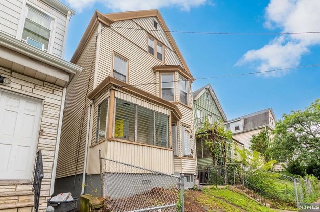 154 Myrtle Ave, Irvington, NJ 07111