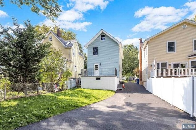 75 Prospect Pl, Rutherford NJ  07070-1112 exterior