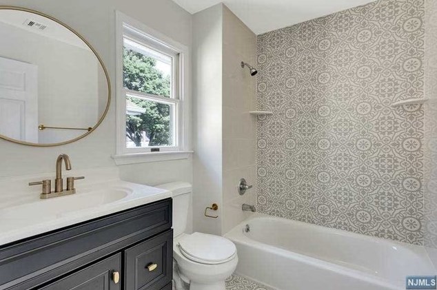 75 Prospect Pl, Rutherford NJ  07070-1112 exterior