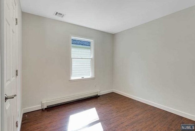 75 Prospect Pl, Rutherford NJ  07070-1112 exterior