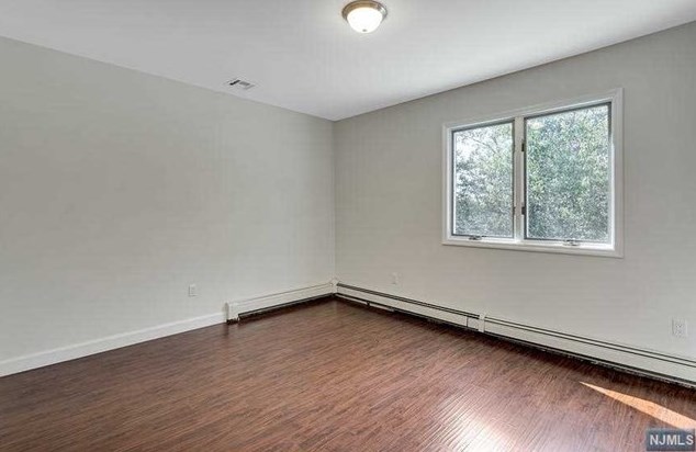 75 Prospect Pl, Rutherford NJ  07070-1112 exterior