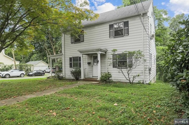 586 Palisade Ave, Teaneck, NJ 07666