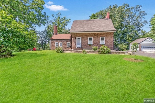 1286 River Rd, Teaneck, NJ 07666