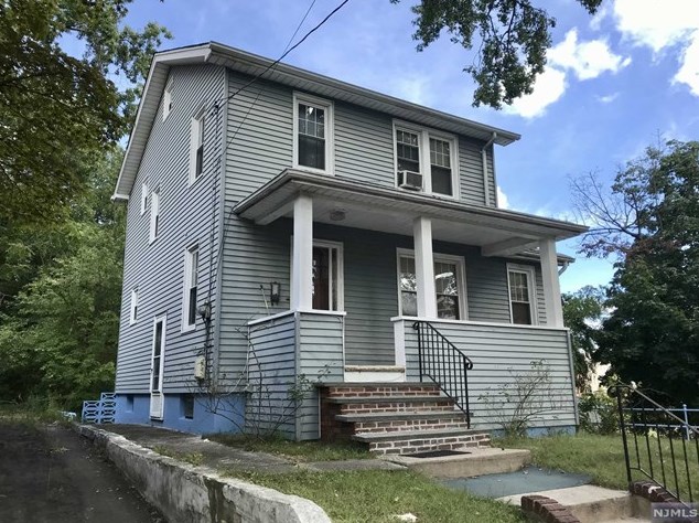 18 Willow Ave, Hackensack, NJ 07601