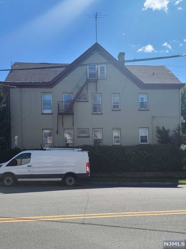 255-257 Temple St, Paterson, NJ 07522