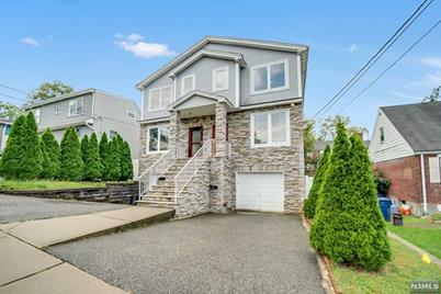 425B Thompson Street - Photo 1
