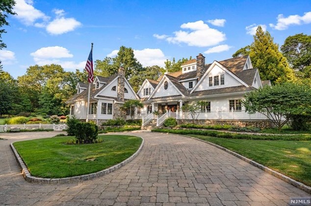 89 Powell Rd, Allendale, NJ 07401