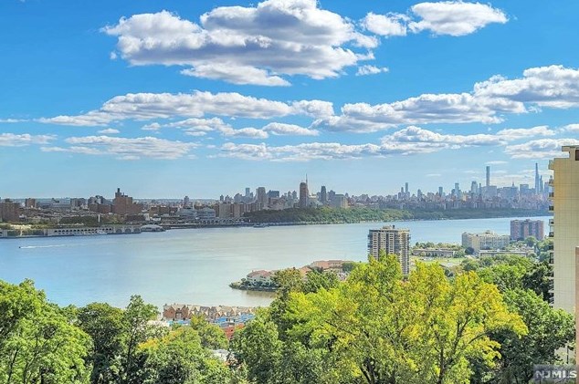 1500 Palisade Ave, West Fort Lee NJ 07024-5343 exterior