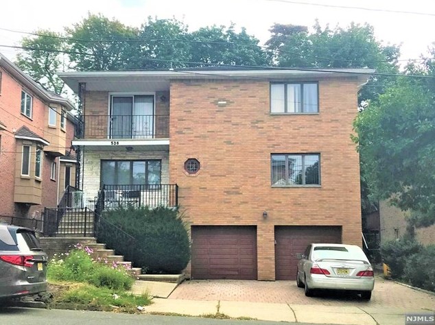 536 1st St #1st Fl, Palisades Park, NJ 07650