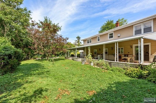 5 Elizabeth Ct, Little Ferry, NJ 07643