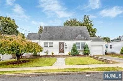 331 Lanza Ct, Saddle Brook, NJ 07663-6027