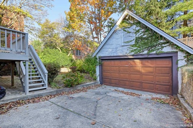 59 Virginia Ave, West Fort Lee NJ  07024-6411 exterior