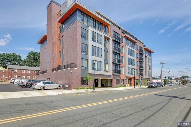 77 Ridge Rd #501, North Arlington, NJ 07031