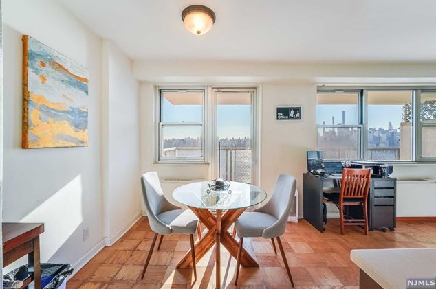 6600 Blvd E #10m, West New York, NJ 07093