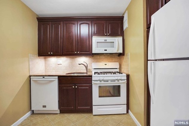 2000 Linwood Ave #16e, West Fort Lee, NJ 07024