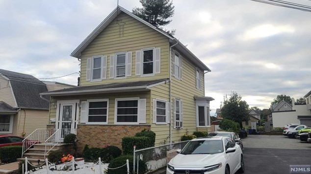 528 Ryerson Ave, Wood-Ridge, NJ 07075