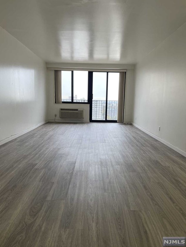 1590 Anderson Ave #22c, West Fort Lee, NJ 07024