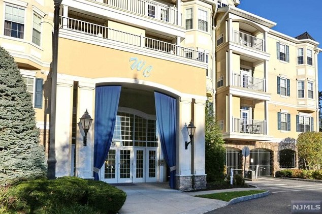 175 Rochelle Ave #319, Rochelle Park, NJ 07662