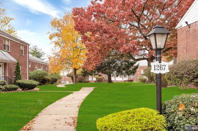 1267 Anderson Ave #12, West Fort Lee, NJ 07024