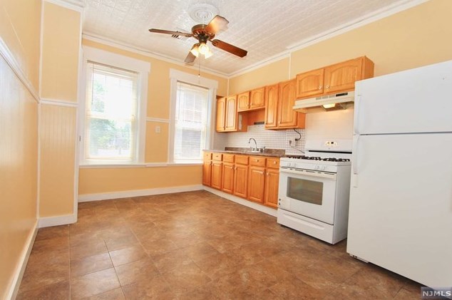 148 Midland Ave #3, Kearny, NJ 07032