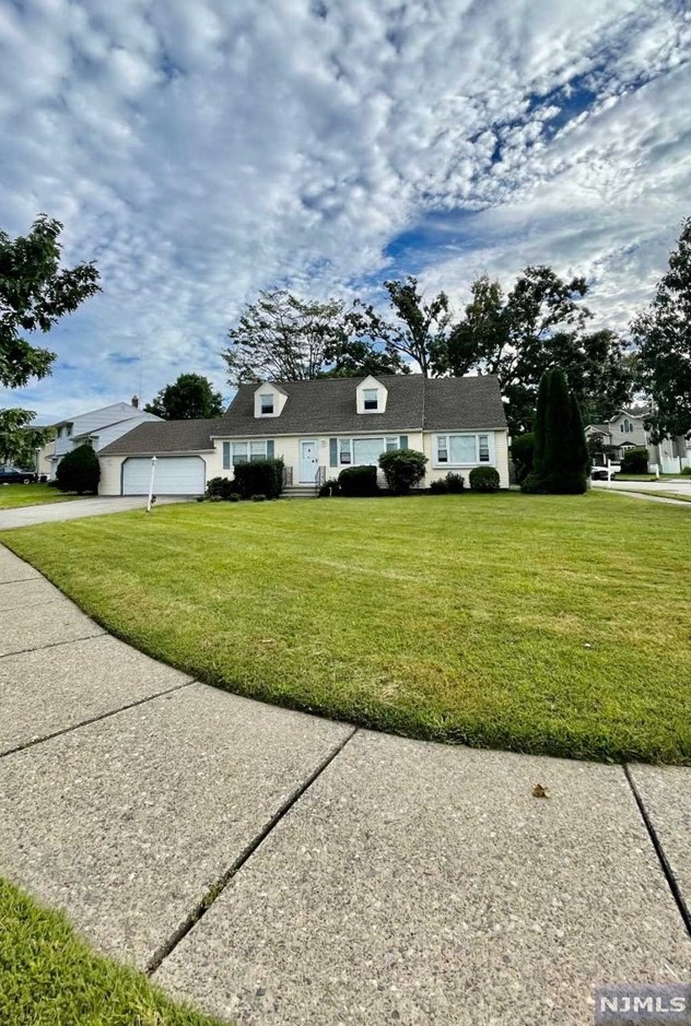 36 Sandra Dr, Paterson, NJ 07512