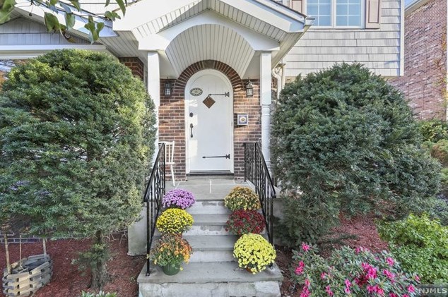 14 1st St, Englewood, NJ 07632