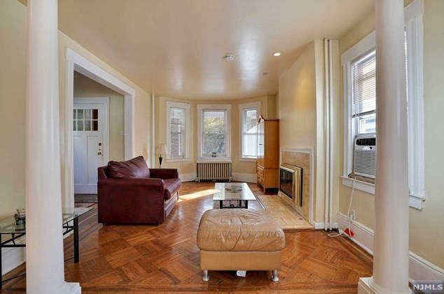 691 Blvd E, Union City, NJ 07086