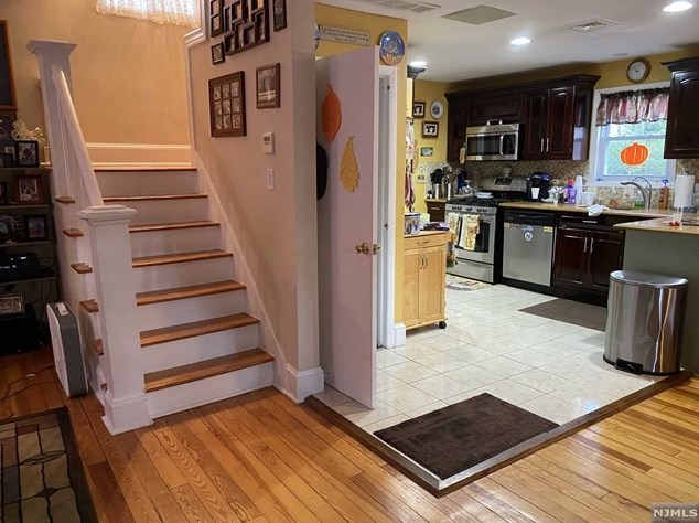 292 James St, Teaneck, NJ 07666