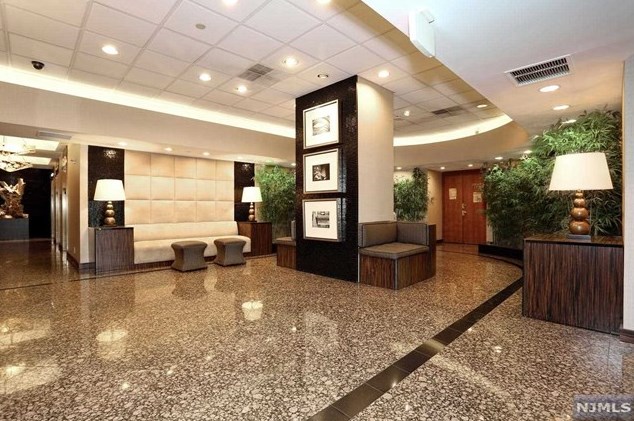 800 Palisade Ave Apt 1807, West Fort Lee, NJ 07024