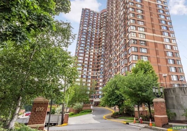 100 Old Palisade Rd #3011, West Fort Lee, NJ 07024