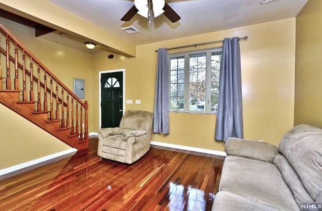 18 Orchard St, Bloomfield, NJ 07003