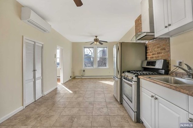 21 66th St #8, West New York, NJ 07093