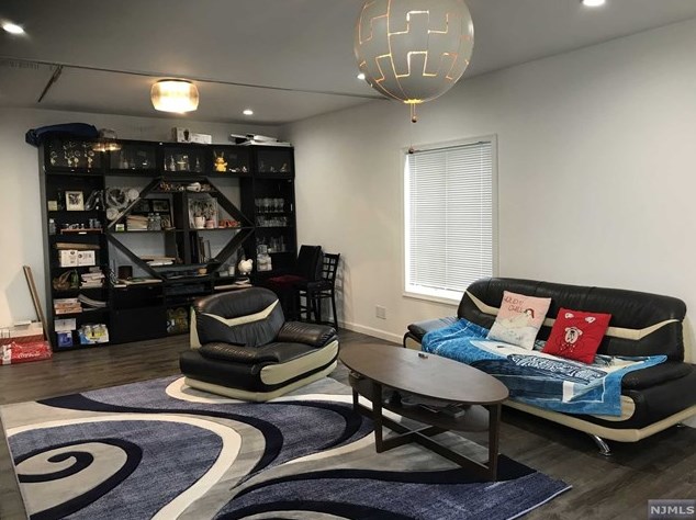 192 Carmita Ave, Rutherford, NJ 07070