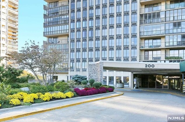 200 Winston Dr #1620, Cliffside Park, NJ 07010