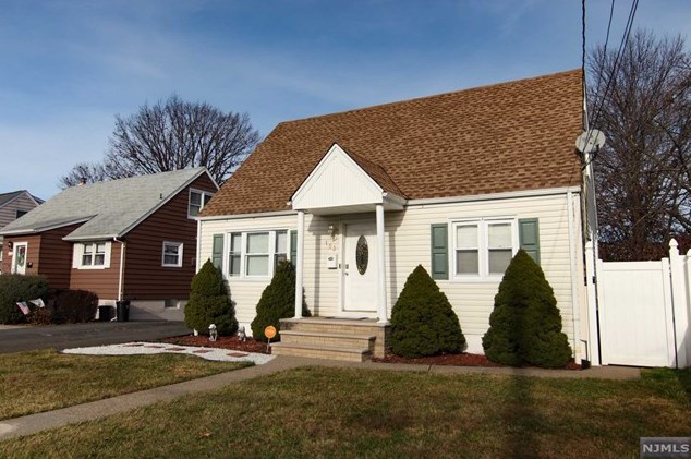 153 Charlton Ave, Lodi, NJ 07644