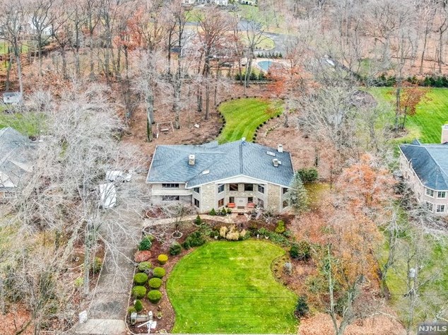 55 Timberlane Rd, Upper Saddle River, NJ 07458