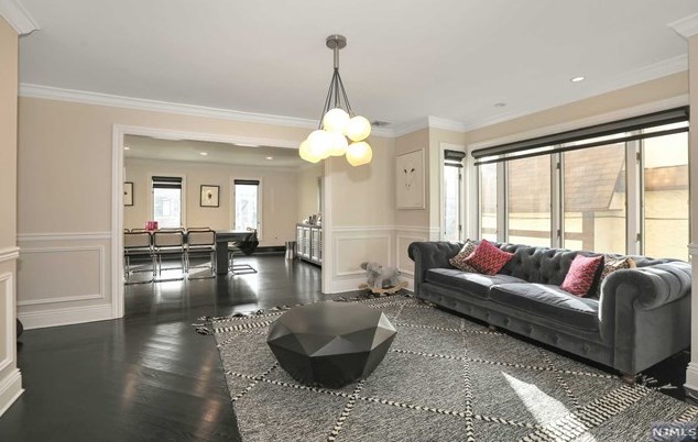 357 Tom Hunter Rd, West Fort Lee NJ  07024-4608 exterior